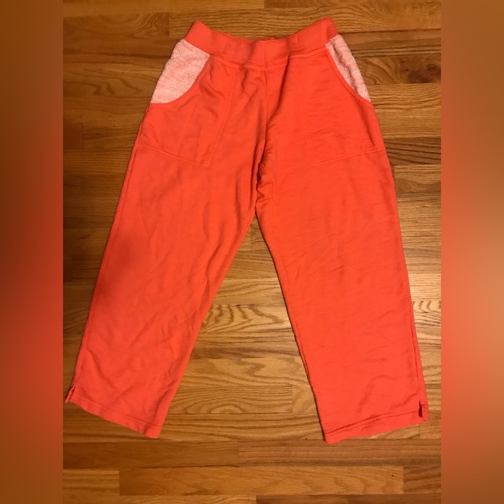 Fresh Produce size S. Tangerine with cream color pocket detail.  Like new.